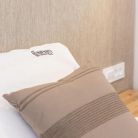 Infinity - Private Pool, Close To Centre, By Zantewize