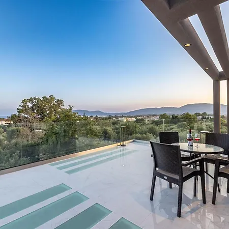 Villa Infinity - Private Pool, Close To Centre, By Zantewize