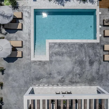 Infinity - Private Pool, Close To Centre, By Zantewize فيلة Kalamákion