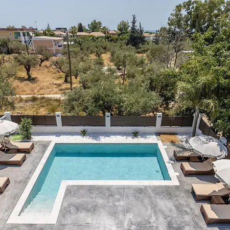 Villa Infinity - Private Pool, Close To Centre, By Zantewize