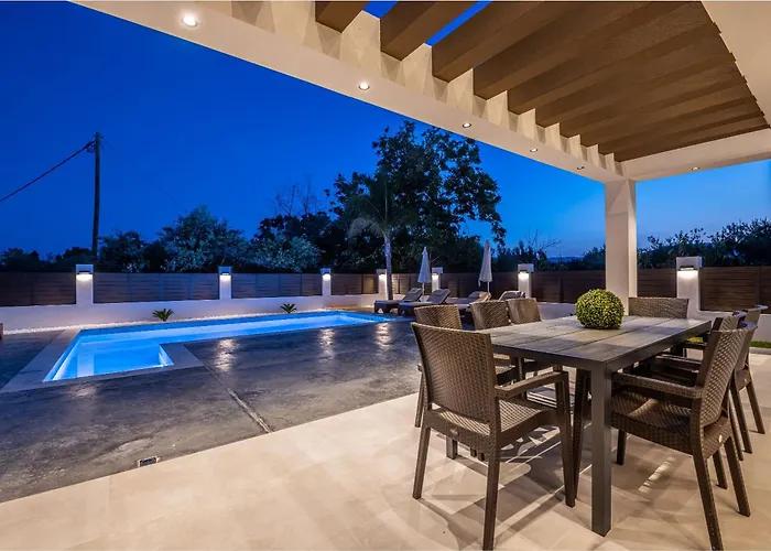 Infinity - Private Pool, Close To Centre, By Zantewize 别墅 Kalamákion