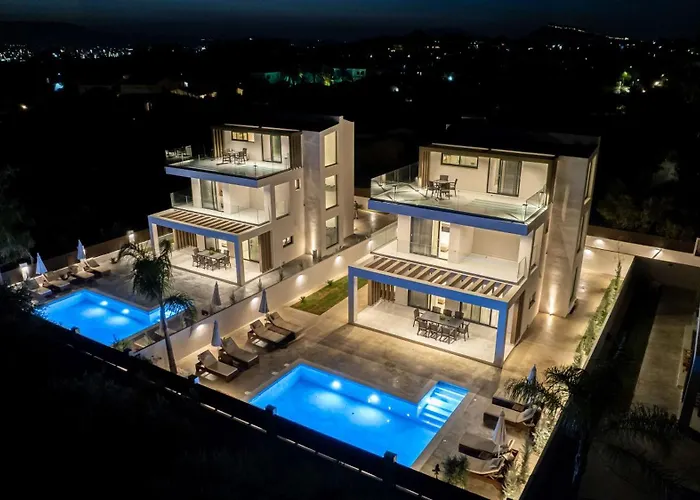Infinity - Private Pool, Close To Centre, By Zantewize