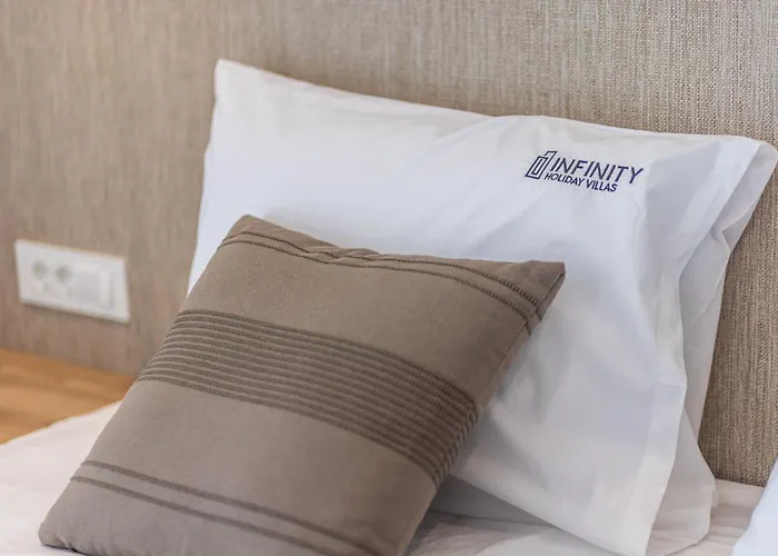 别墅 Infinity - Private Pool, Close To Centre, By Zantewize Kalamákion