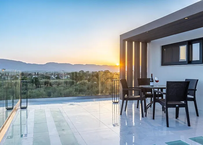 Infinity - Private Pool, Close To Centre, By Zantewize