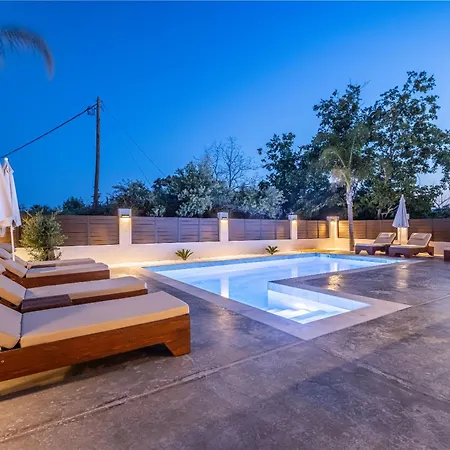 别墅 Infinity - Private Pool, Close To Centre, By Zantewize
