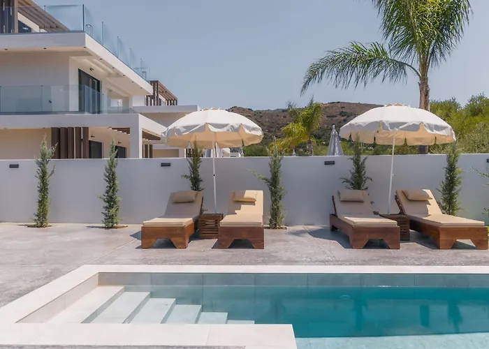 Infinity - Private Pool, Close To Centre, By Zantewize Villa