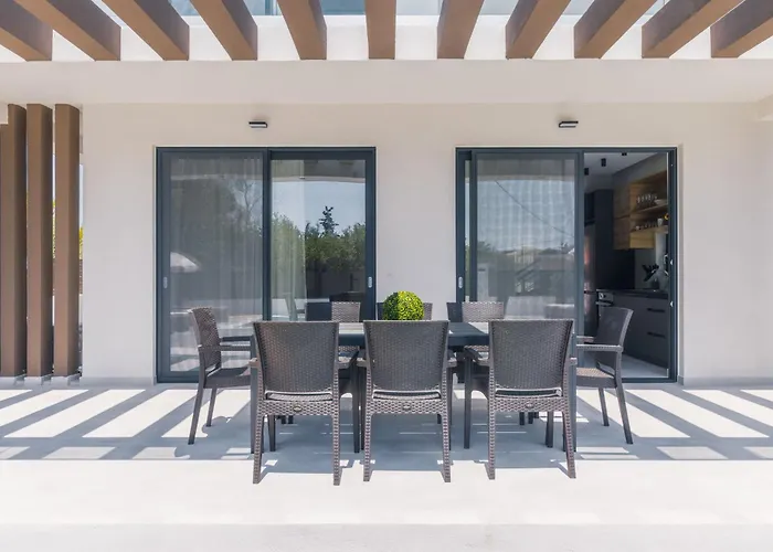 Infinity - Private Pool, Close To Centre, By Zantewize Villa *